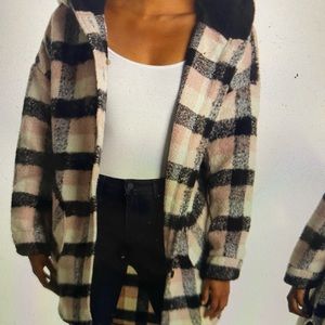 XS - NWT - Plaid hooded tunic shacket